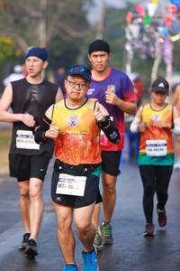 BIB: 4640
                            <button type="button" onclick="openModal(9926812)" class="btn btn-primary btn-sm float-right btn-popup" data-toggle="modal" data-target=".modal-high-quality">
                        <i class="fas fa-shopping-cart"></i> Add to Cart
                    </button>
                                            <button type="button" onclick="isThisMe(9926812, true)" class="btn btn-success btn-sm float-right btn-popup btn-isme hidden" data-toggle="tooltip" data-placement="bottom" title="นี่คือรูปของคุณใช่ไหม คลิกที่นี่เพื่อเอาเข้าอัลบั้ม">
                        <i class="fas fa-plus"></i> Add to album
                    </button>
                    <button type="button" onclick="isThisMe(9926812, false)" class="btn btn-warning btn-sm float-right btn-popup btn-isnotme hidden">
                        <i class="fas fa-ban"></i> Remove from album
                    </button>